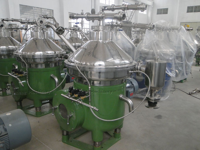 La machine vierge de centrifugeuse d'huile de noix de coco d'utilisation d'usine continue actionnent le séparateur d'huile de disque