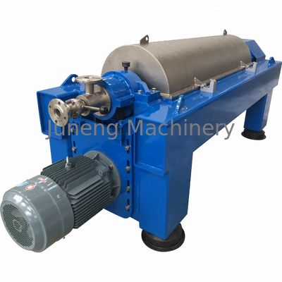 acheter Three Phase Horizontal Decanter Centrifuge for Oil Sludge Water Separation with 22/5.5 kw Motor Power and 3200r/min Speed online manufacture